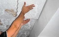 Как наклеить плитку на потолок